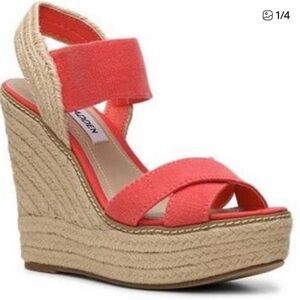 NWT Steve Madden 9W Eira Coral Espadrille